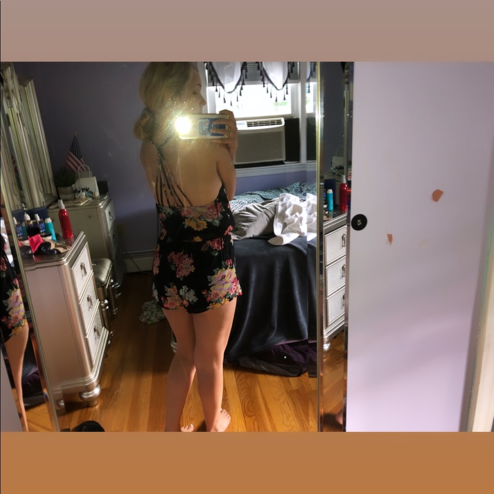 Romper - Picture 2 of 2